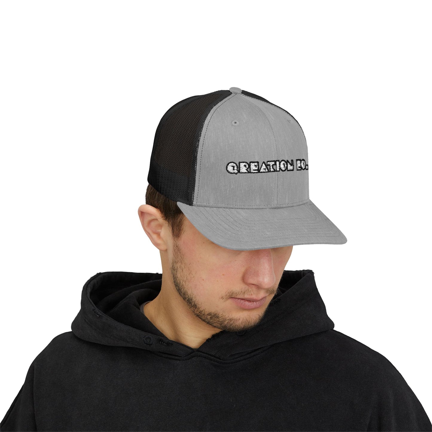"Q-Classic" Snapback Trucker Cap