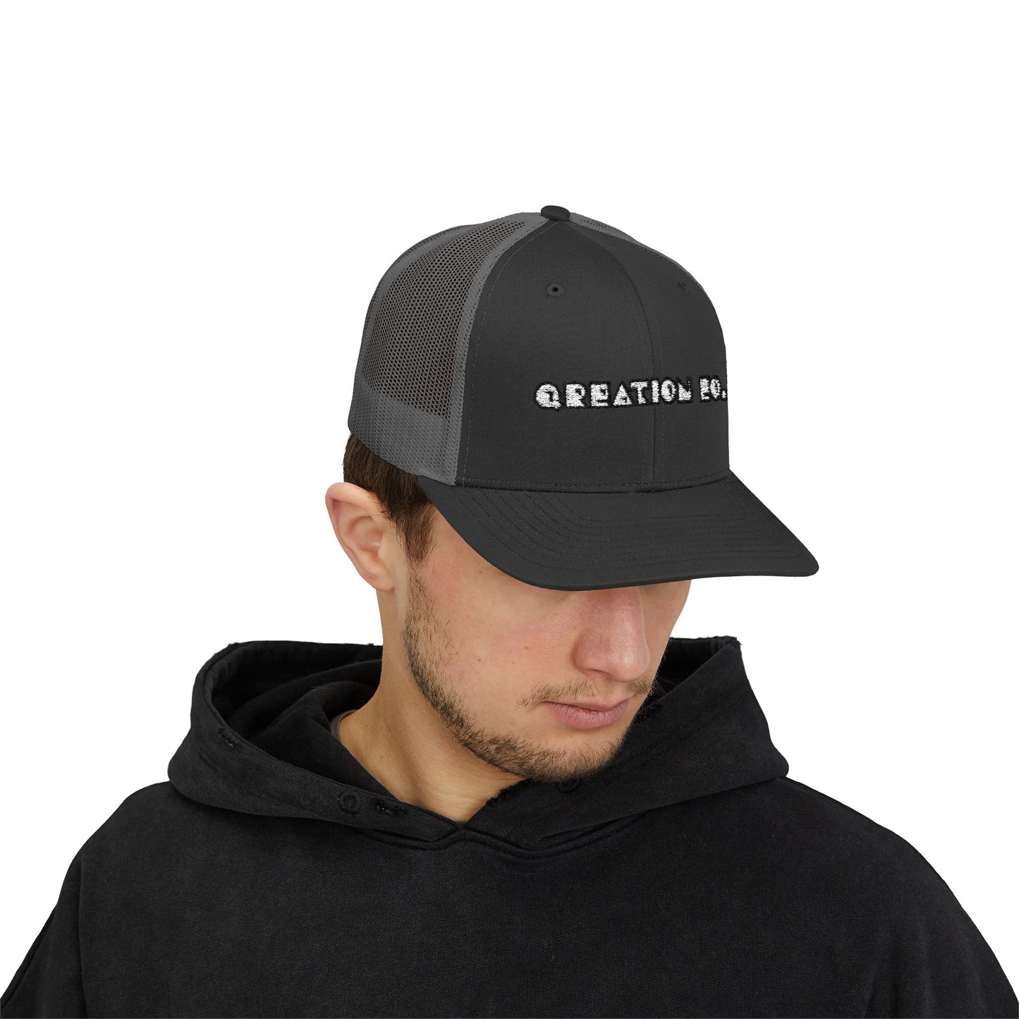 "Q-Classic" Snapback Trucker Cap