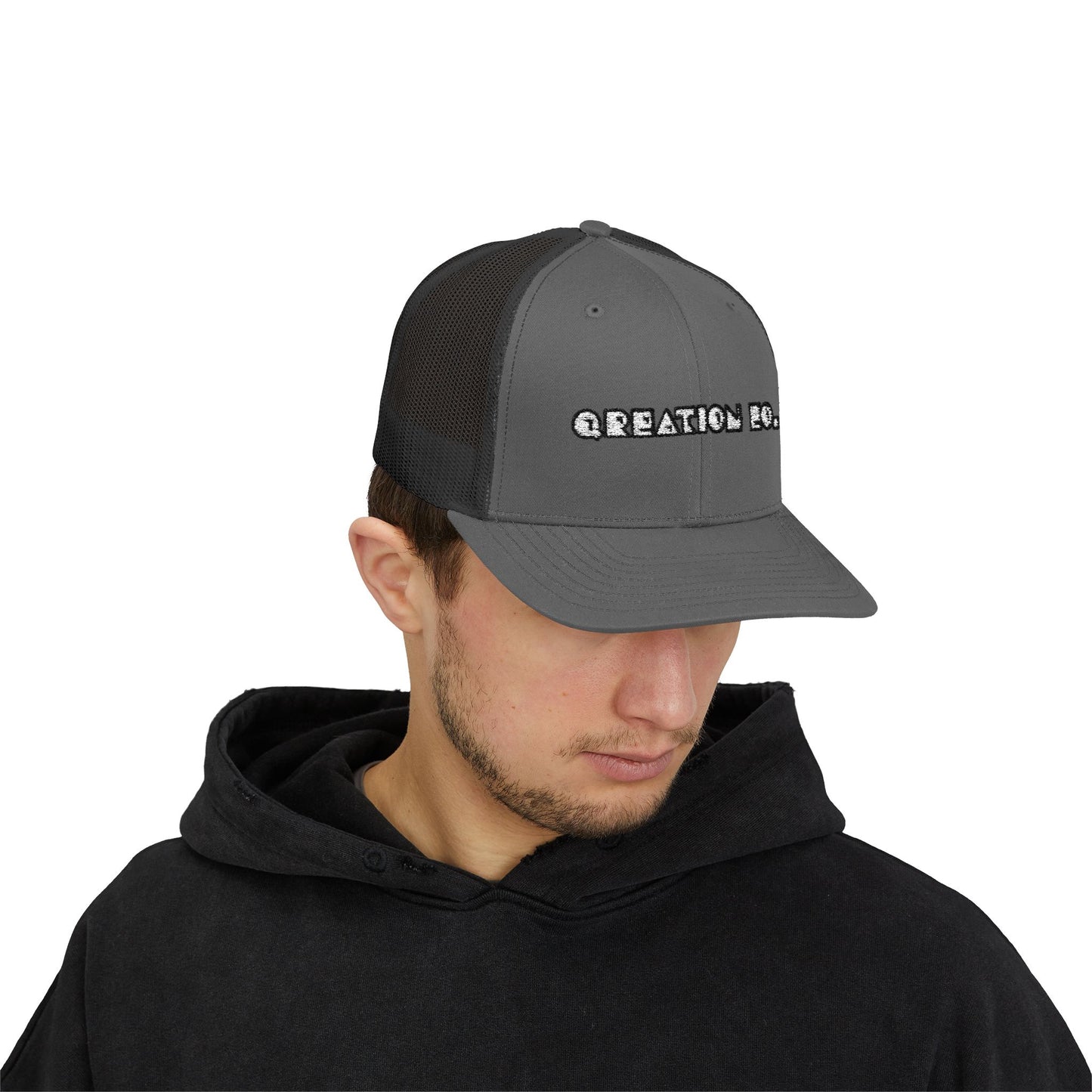 "Q-Classic" Snapback Trucker Cap