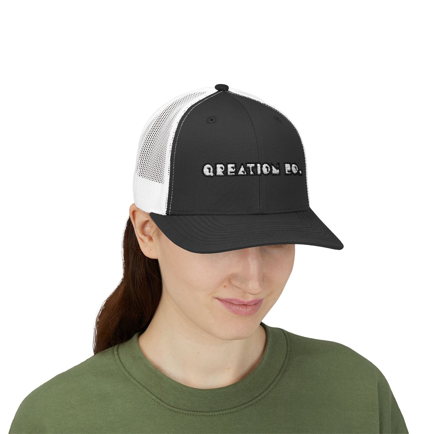 "Q-Classic" Snapback Trucker Cap